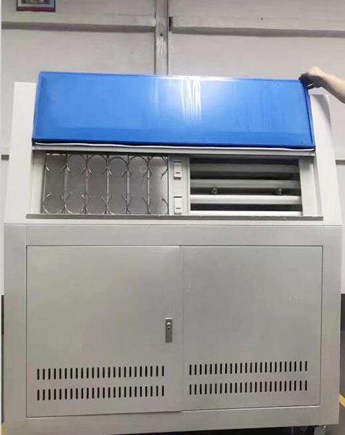 QUV紫外線老化試驗箱測試區部分